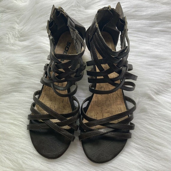 Soda Shoes - Soda Wedge Heels Sz 8.5 Brown Faux Leather Strappy Shoes Summer Metallic Womens